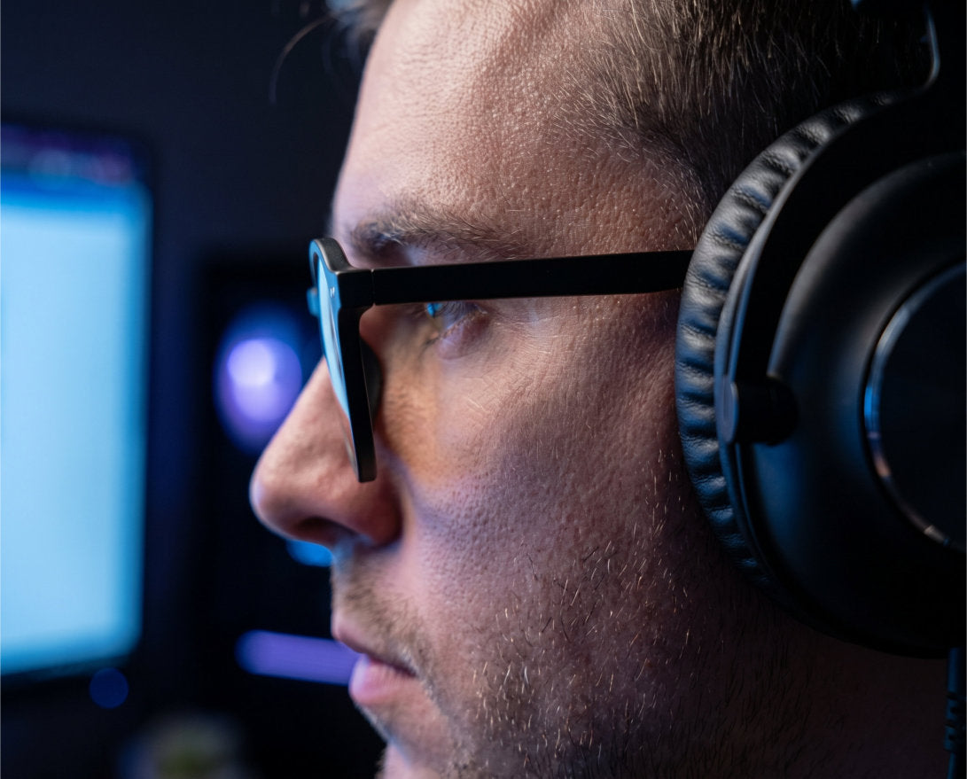 Ochelari de gaming vs ochelari de calculator: care e diferența